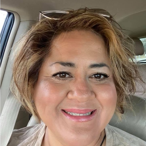 Meet your Posher, Rosario - Picture 2 of 3